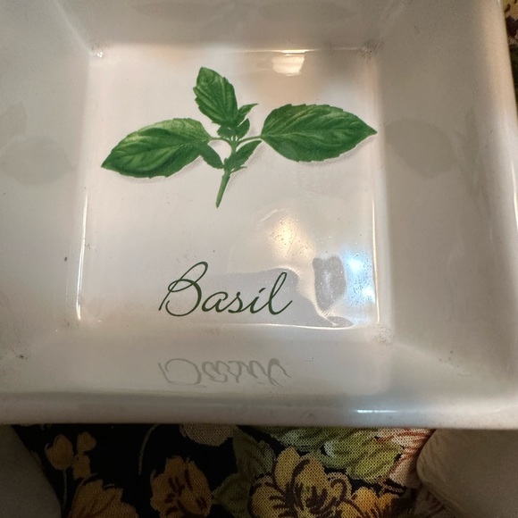 Salt and pepper shaker and small dip bowl set. Basil and Sage - Picture 3 of 4